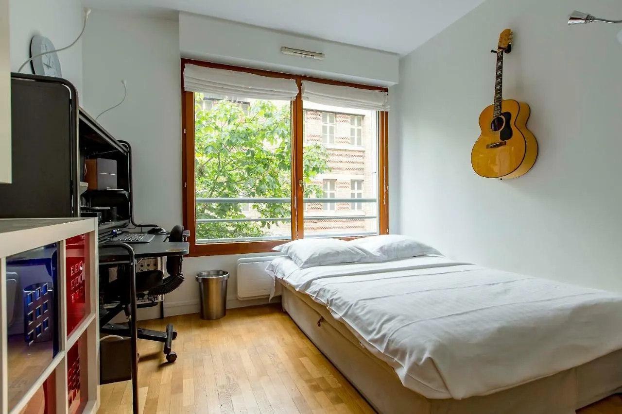 Veeve - Modern Brights Apartment Paris France